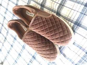 Brand Steve Madden brown velvet slip ons size 11