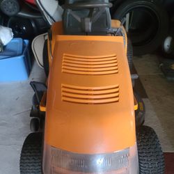 Yard King Performance Lawn Tractor