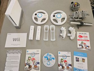 White Nintendo Wii Console, Accessories, Mario Kart Game