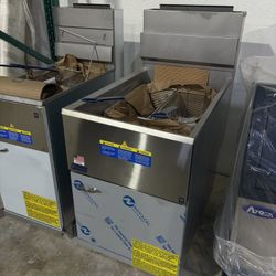 Pitco Deep Fryer – 65-80 lb Capacity