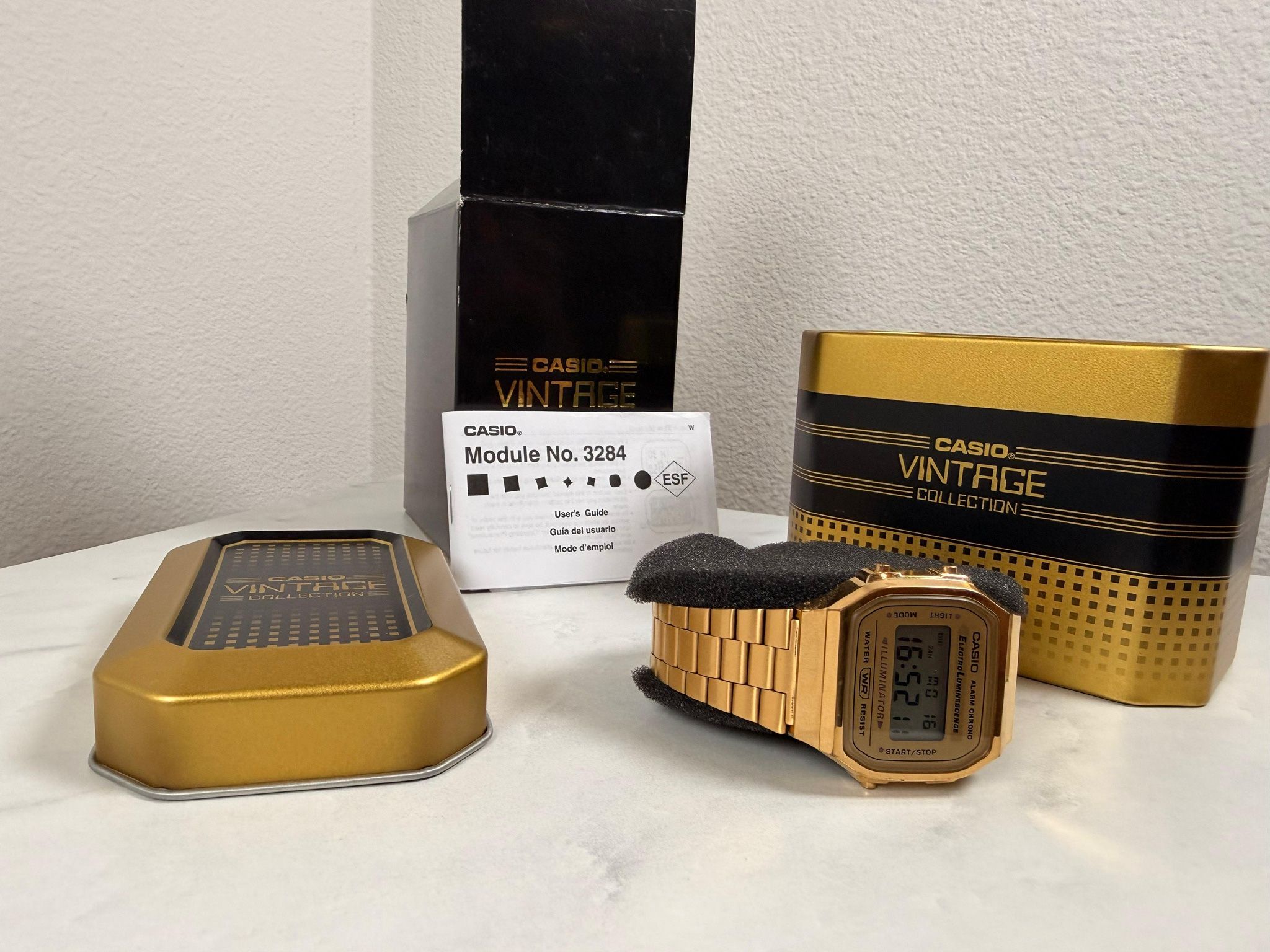 Casio Vintage Gold Watch – Complete Set