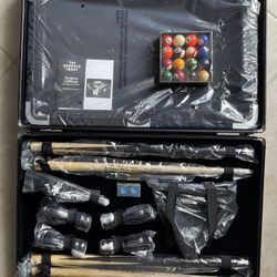 SHARPER IMAGE TABLETOP EXECUTIVE POOL TABLE SET NEW