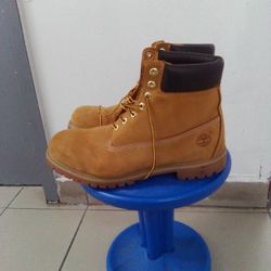 Brand NEW Construction Timberlands....Size 14