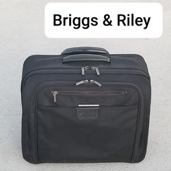 Briggs & Riley Executive Slim Rolling Briefcase (model KR305-4) in black ballistic nylon