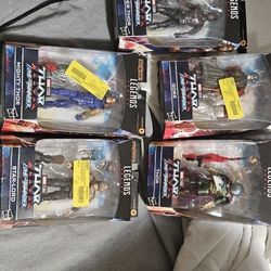 5 Action Figures 