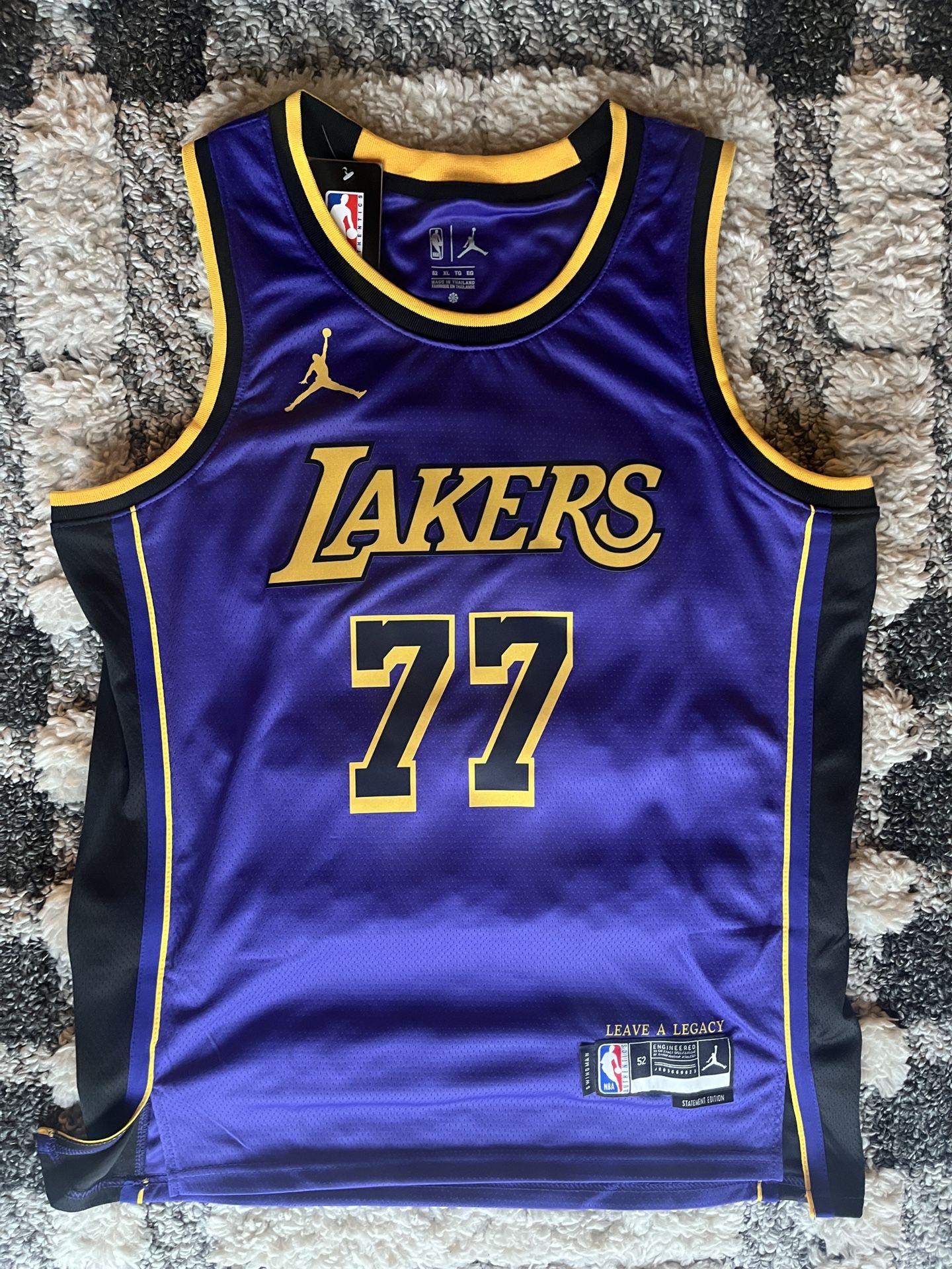 Luka Doncic - XL Jersey - Los Angeles Lakers