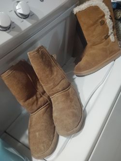 Girl winter boots size 2/3 barely use needs clean $35 each