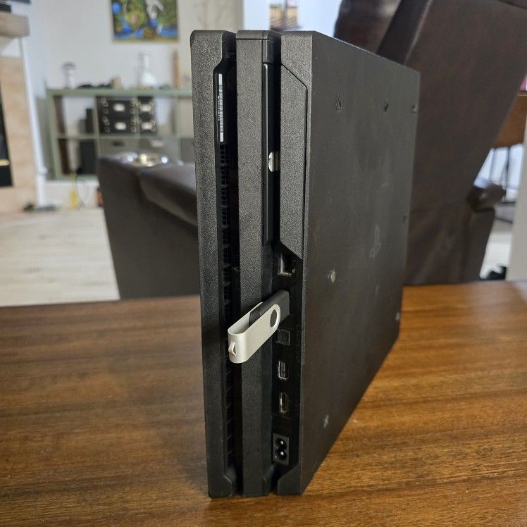 Sony PlayStation 4 Pro 2TB Hybrid Drive 9.00 FW