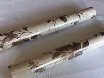 Wall Paper Vinyl Floral Design with a Marbled Cream Background