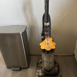 Dyson vacuum Cleaner 