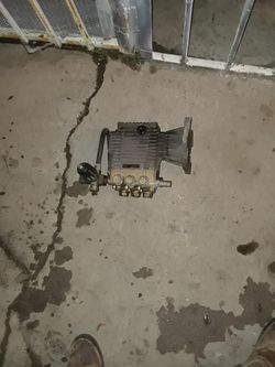 Pressure washer pump