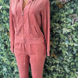 Velour Set 🔥🔥🔥