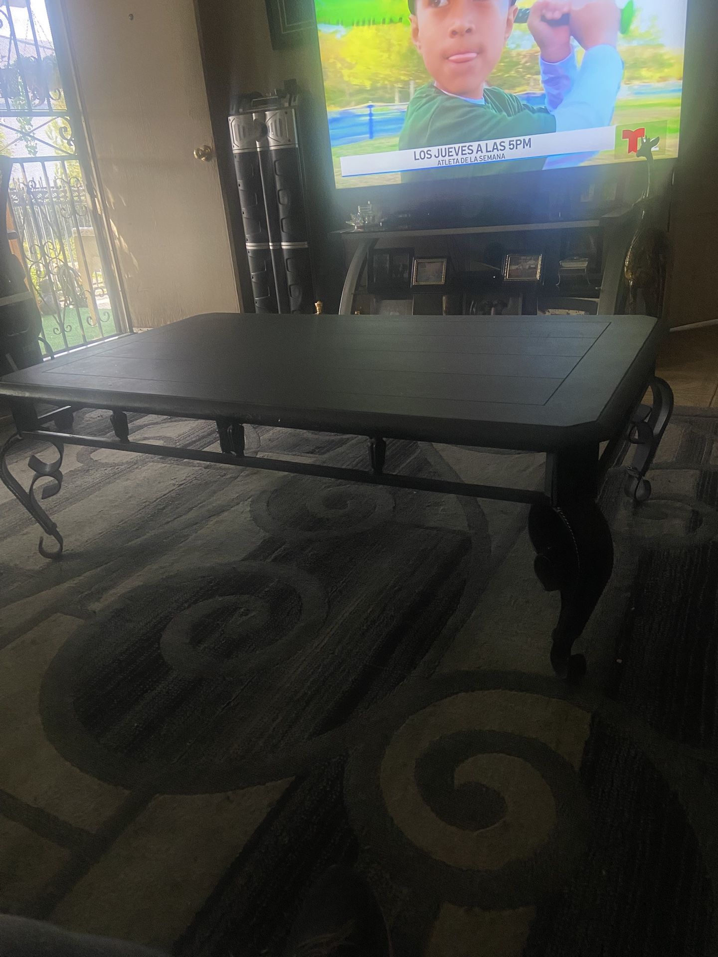 Living room table for sale!!