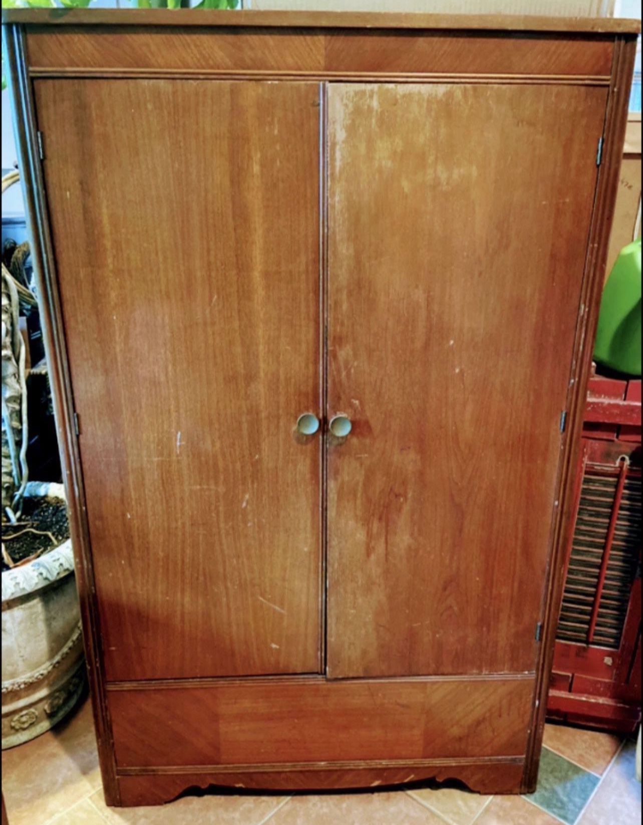 Beautiful Solid Wood Broyhill Chest Closet