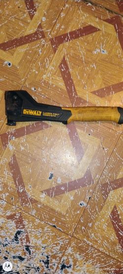 DeWalt Snap Stapler