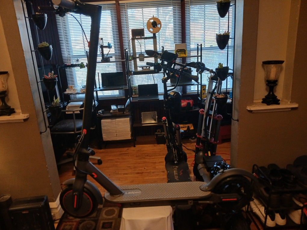 Ledped 36V -5.2Ah Electronic Scooter