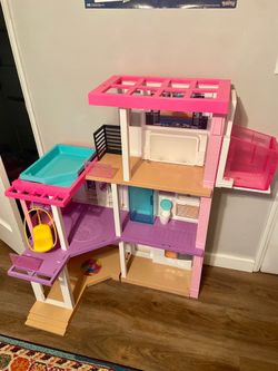 Barbie dream house