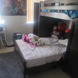Twin/Full bunk Bed & Storage 