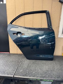 2019 2020 2021 2022 2023 2024 TOYOTA COROLLA SE/HATCHBACK LEFT REAR DOOR OEM USED #8178
