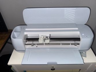 Cricut Bundle! Everything MUST GO ASAP!