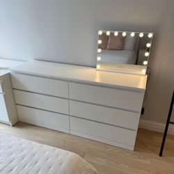 WHITE Dresser With 6 Drawers 