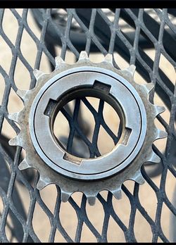 DNP LONG YIH CO. FREEWHEEL 18T vintage