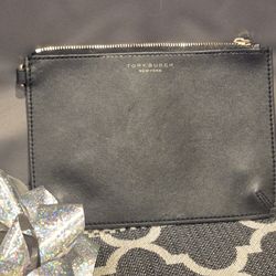 Tory Burch Black Leather Wristlet Gold Logo Hardware Removable Strap Mini