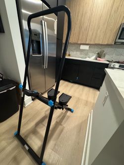 MERACH Vertical Climber Exercise Machine – Like New