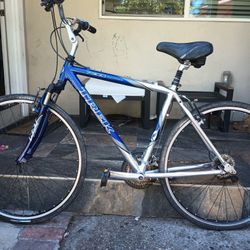 Trek  7300 Multitrack 26 