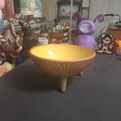 Tri-footed Terracotta Serving Bowl, Handmade In Turkey By Ersince Seramik, England Clay Etched Exterior Leaf Pattern & Unglazed Interior 8Wx4H