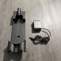 Dyson V7/V8 Wall mount And Charger