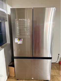 Samsung - 36 in. Wide BESPOKE 30 cu. ft. 3-Door French Door Smart Refrigerator with Beverage Center - Stainless Steel