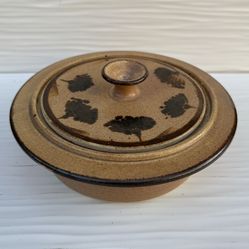 Gorgeous Vintage Handcrafted Lidded Casserole Baking Pot/Dish/Bowl