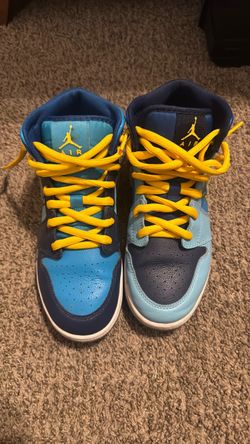 Air Jordan 1 Mid Sneakers