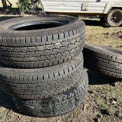 General Tires 226/75/r16