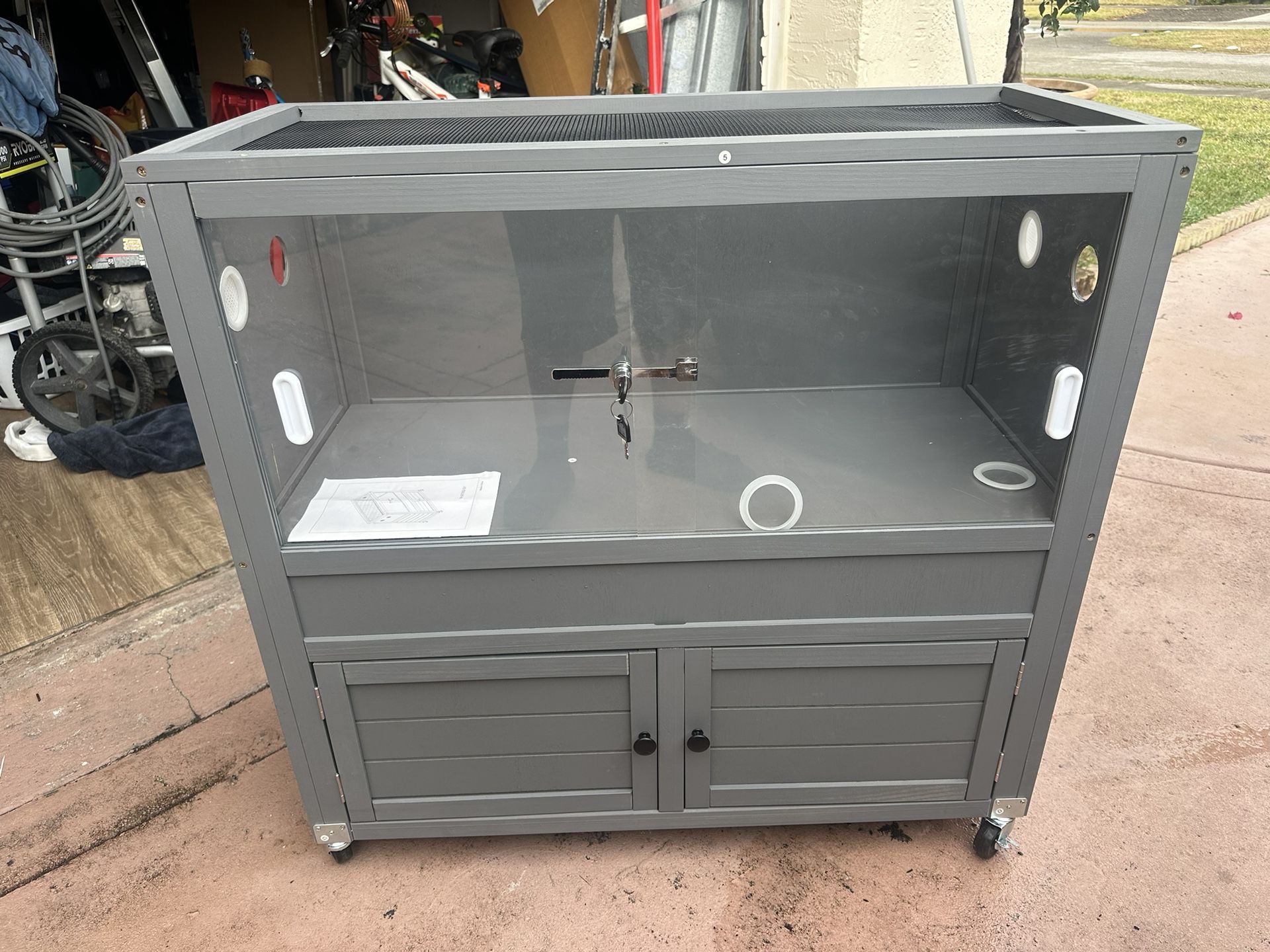 Large Reptile Enclosure