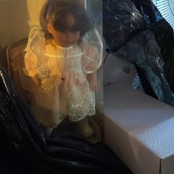 Doll Certificate And History Doll Limited Issue