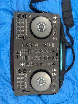 Pioneer DDJ-FLX4 DJ Controller