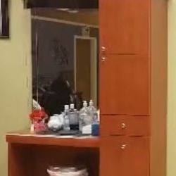 Styling Table/mirror Station