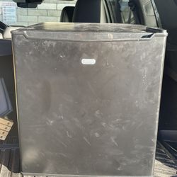 Sunbeam Mini Fridge