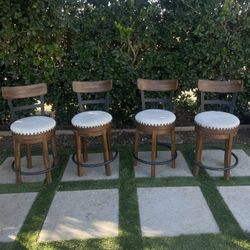 Wooden Barstool [Set of 4]