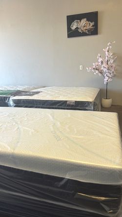 Full memory foam mattress