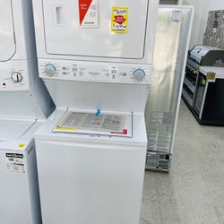 🔥🔥27” Frigidaire Washer And Dryer Combo