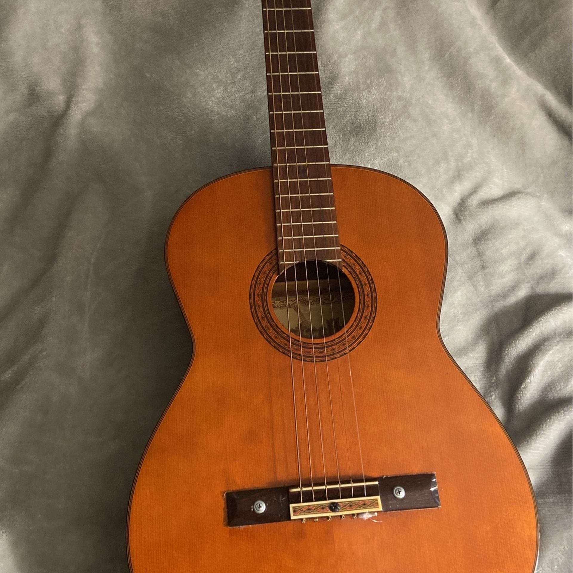 Estrella Japanese Classical Guitar