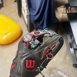 Used 2015 Infield 11.75" A2000 HR13 Baseball Glove