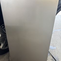 Mini Refrigerator With Freezer