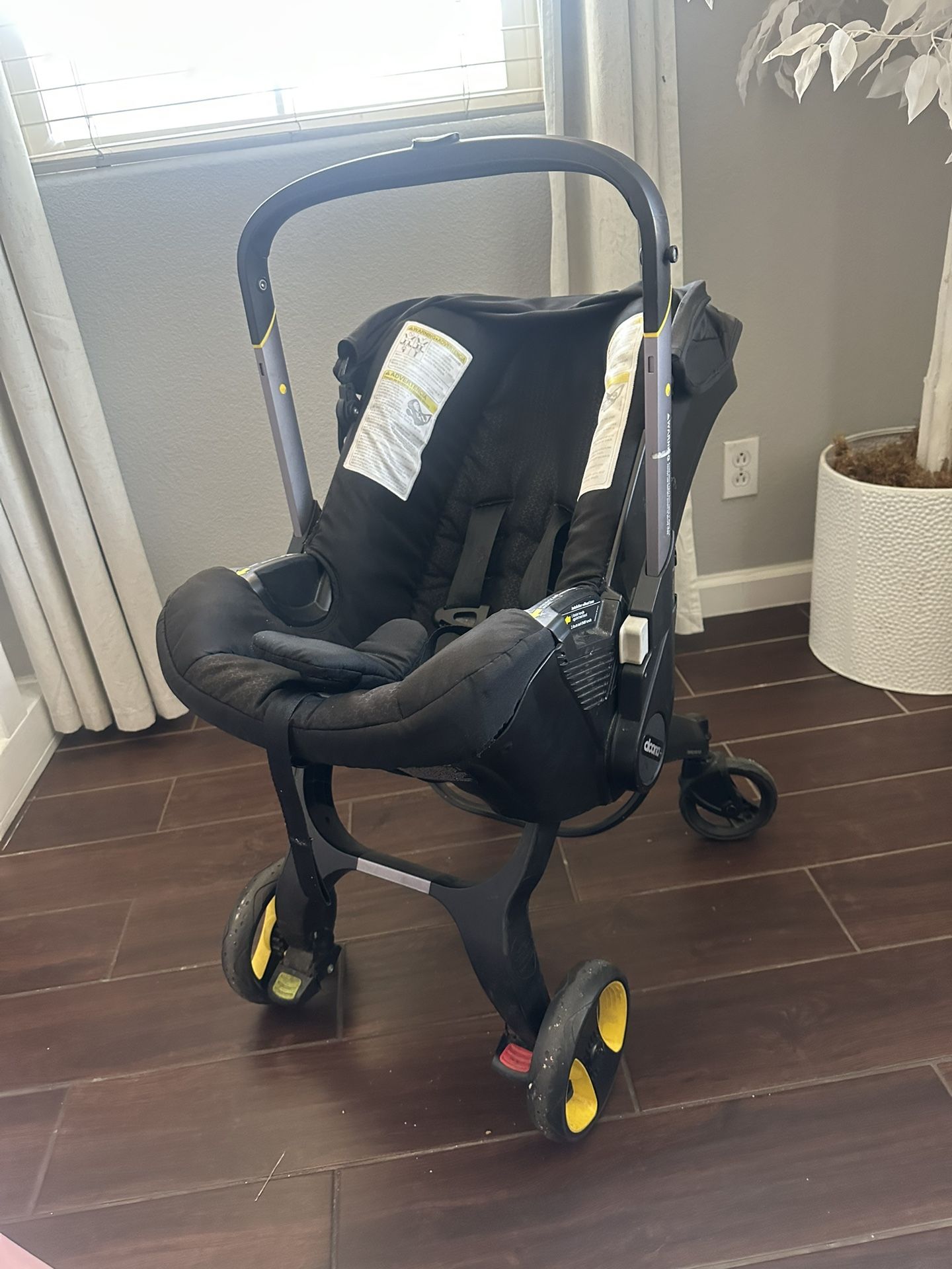 Donna Car Seat And Stroller