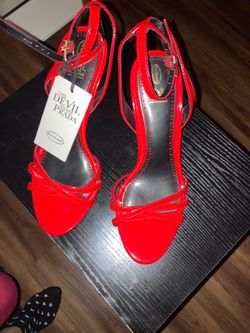 Brand new devil wears Prada heels size 10