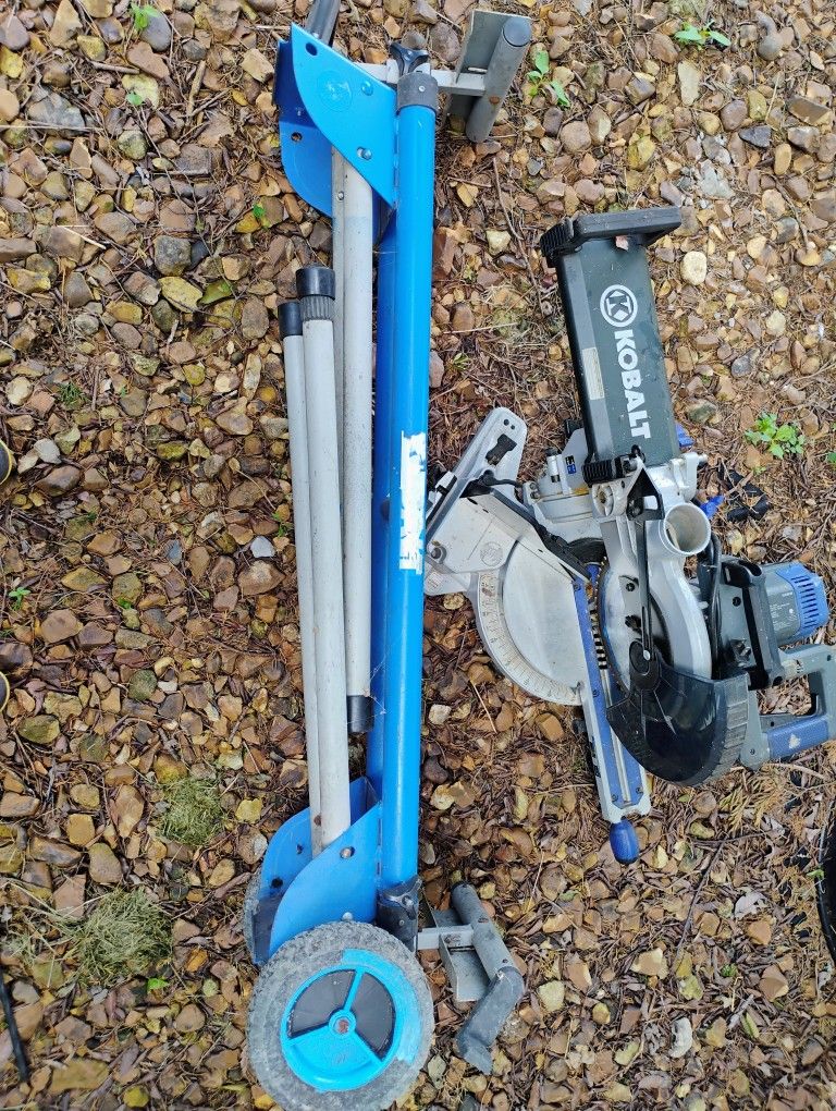 Kobalt Plus Stand