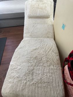 “Beautiful Fur Lounge Couch-chair. Put $500